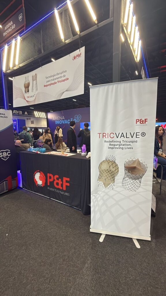 People visiting the Products and Features booth at SBC 80th Brazilian Congress of Cardiology